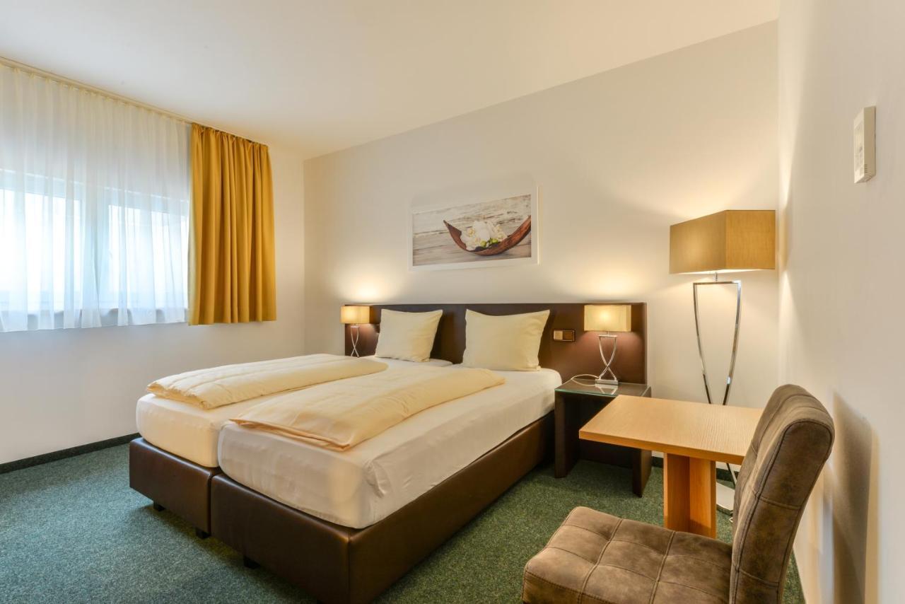 Landgasthof Nagerl Marzling Chambre photo